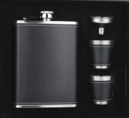 Licorera negra (caja incluye 1 enbudo y 2 copitas) 8 oz